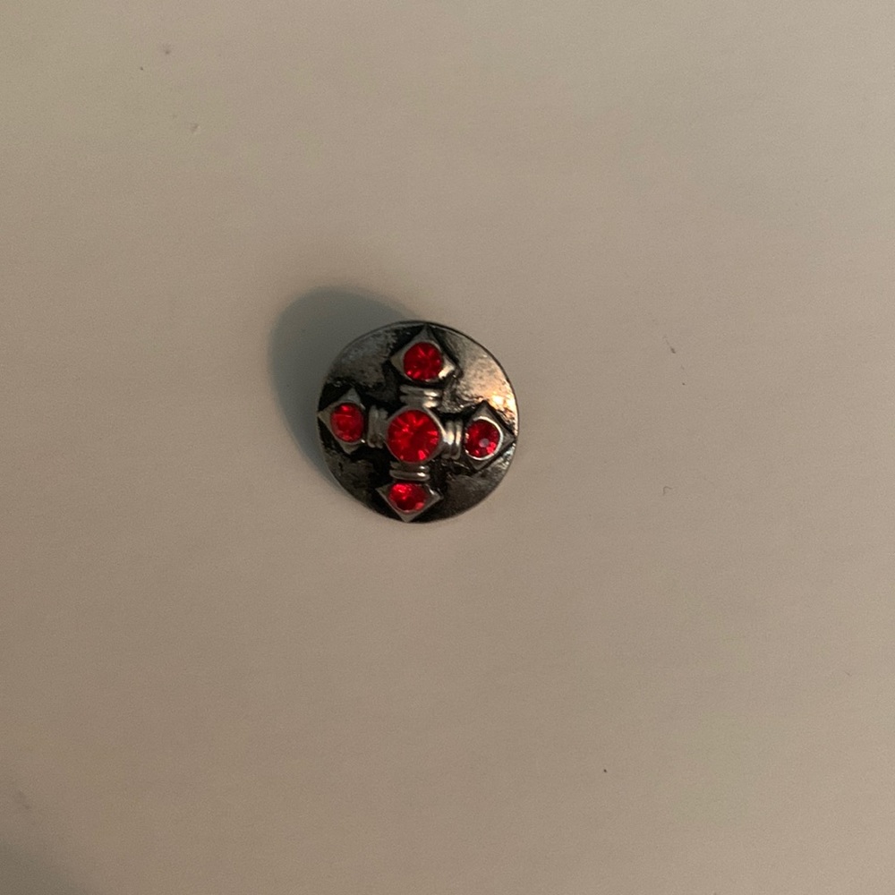 Mini snap jewelry charm with Redstones